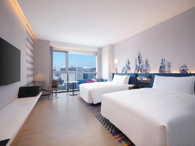 Standard Quadruple room with city view