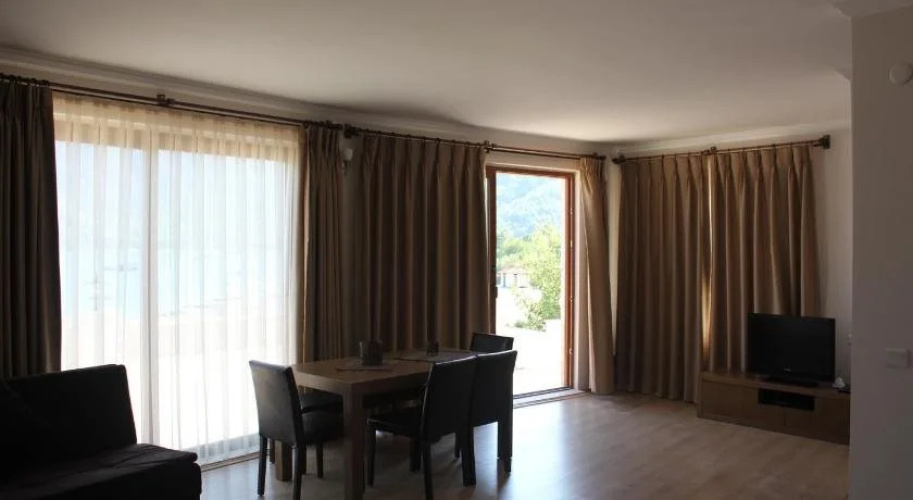 Changa Hotel