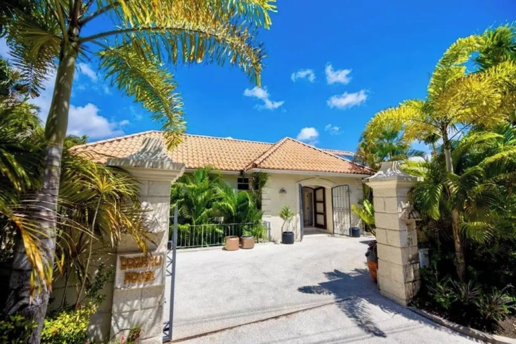 5 Bedrooms Cottage with garden view
