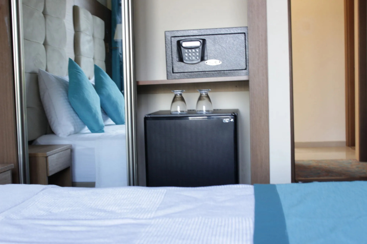 Liona Hotel