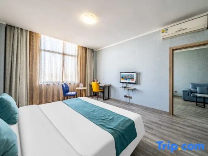 Deluxe Suite