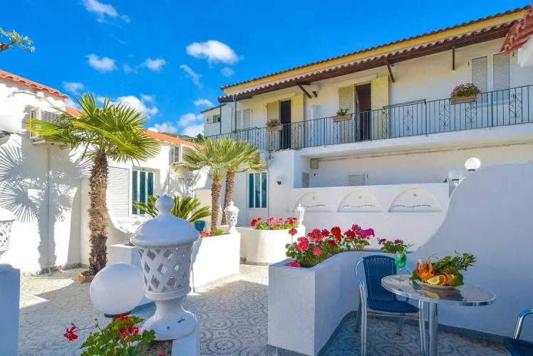 Junior Hotel Forio