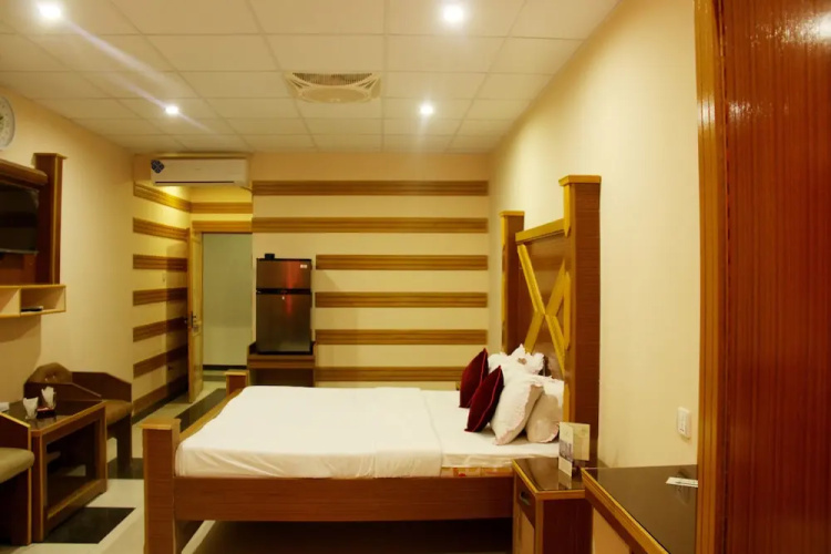 Hotel Crown