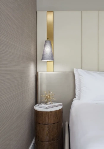 Crescent Suite