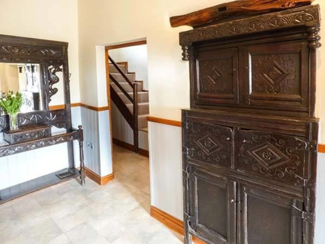 Longwell Cottage