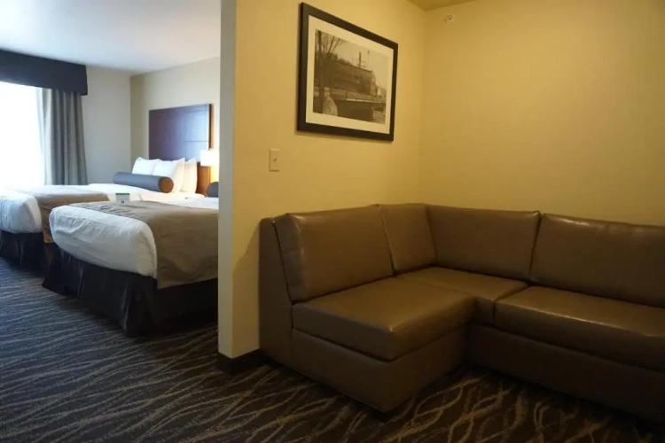 Deluxe Double Suite with view