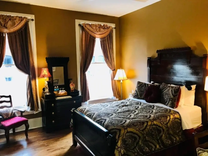 Deluxe Double Suite
