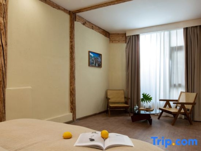 Standard Double room with courtyard view
