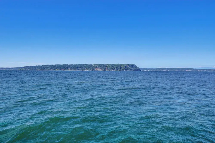 Sun-soaked Sandy Point Haven w/ Beach Access!