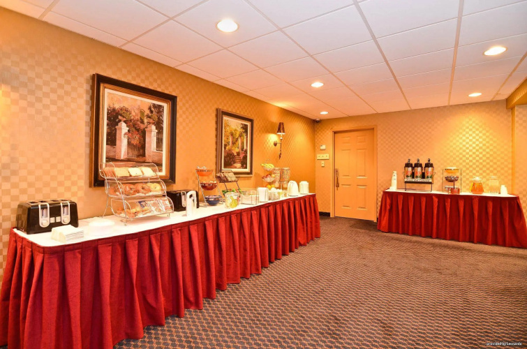 Best Western On The Avenue photo 25