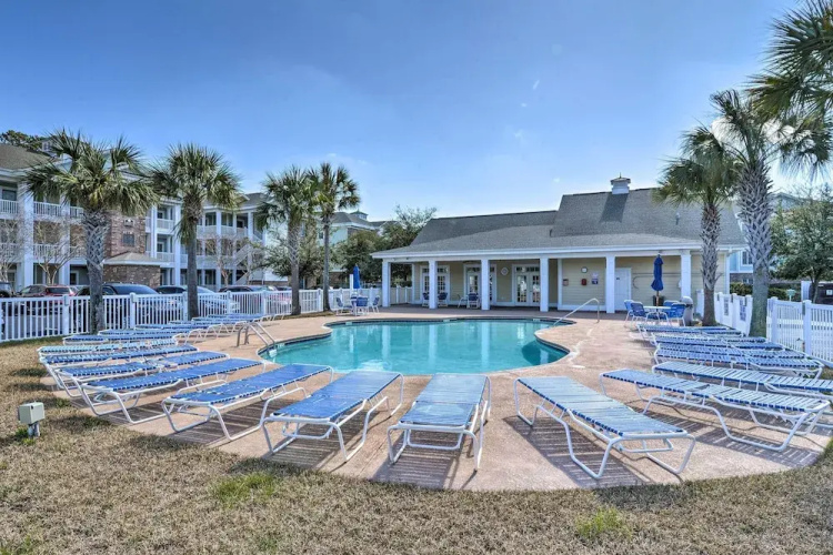 3 Mi to Myrtle Beach: Coastal Condo w/ Pool!