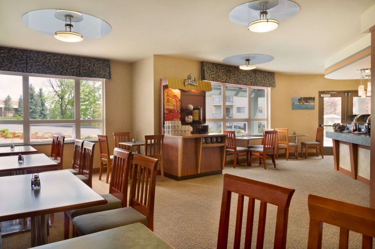 Ramada by Wyndham Nanaimo photo 17