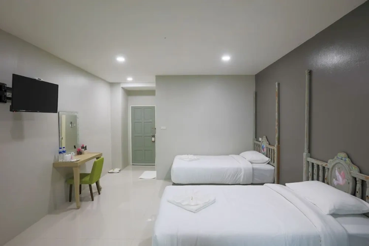 Deluxe Twin room with balcony