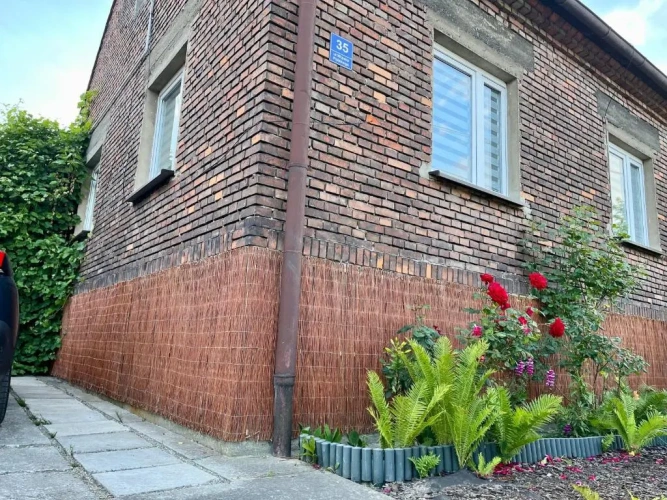 2 Bedrooms Cottage