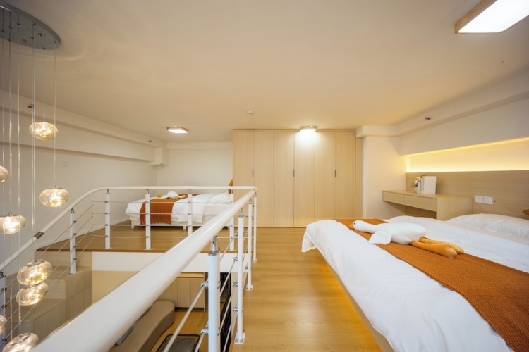 Standard Twin room with city view