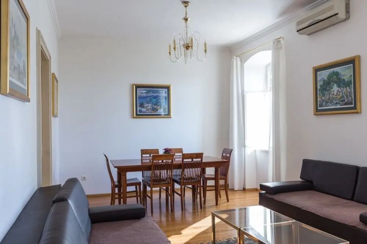 3 Bedrooms Comfort Apartment