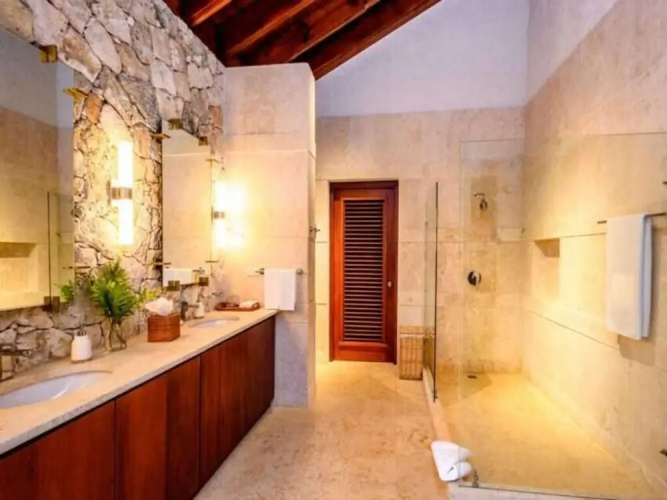 Sunny Vacation Villa 88