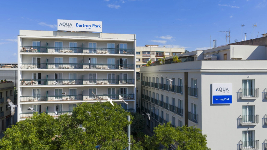AQUA Hotel Bertran Park