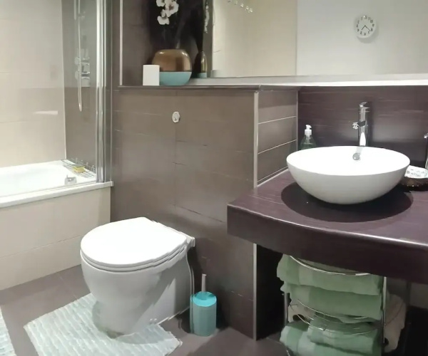 1 Bed Flat - Sleeps 5 - Pets - Garden - Parking