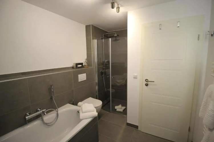 Haus-Berthin-Bleeg-App-1
