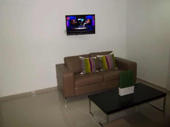 Golden House Hotel