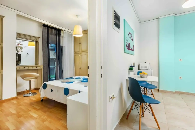 2 Bedrooms Apartment