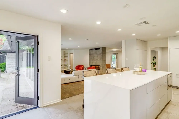 4 Bedrooms Cottage