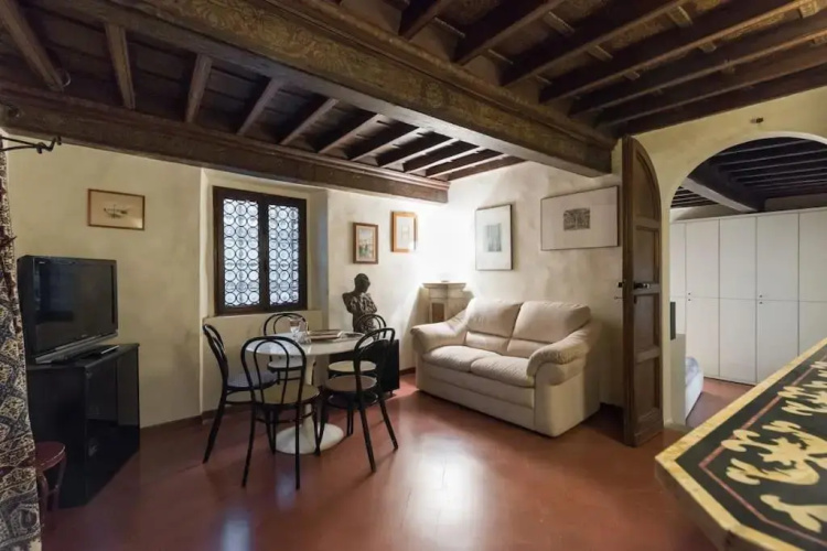 Renaissance Apartment