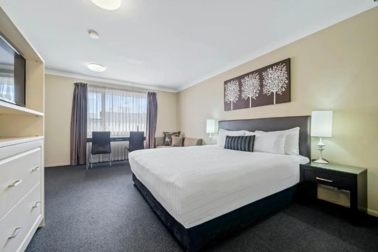 Deluxe Double Suite