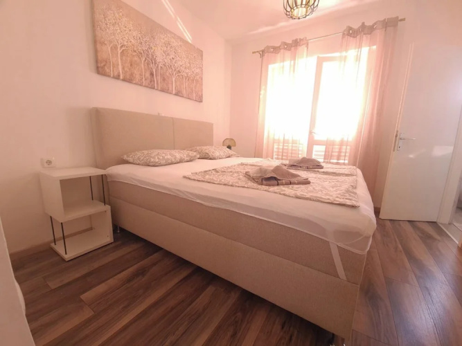 Impeccable 2-bed Apartment in Rab