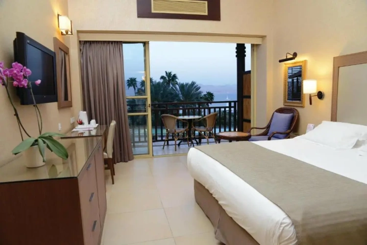 Deluxe Triple Family room