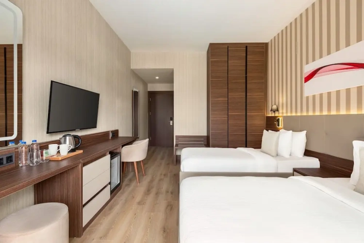 Standard Twin room with garden view