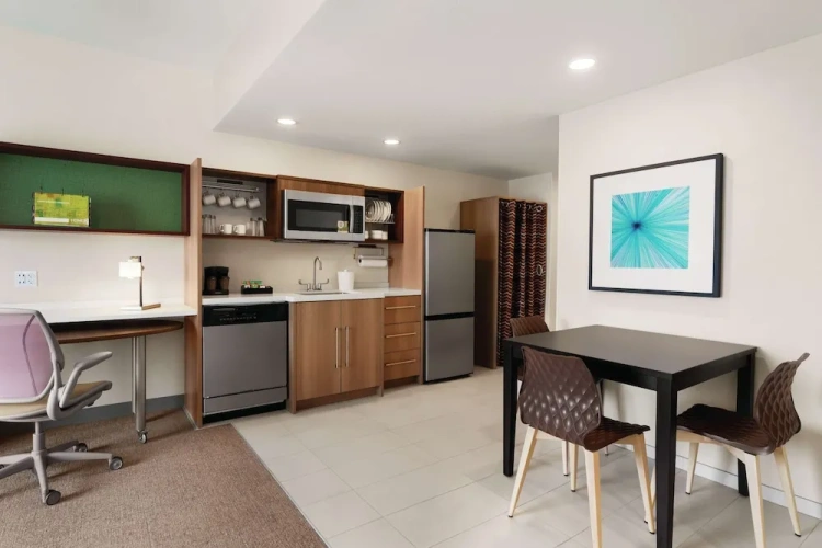 1 Bedroom Suite