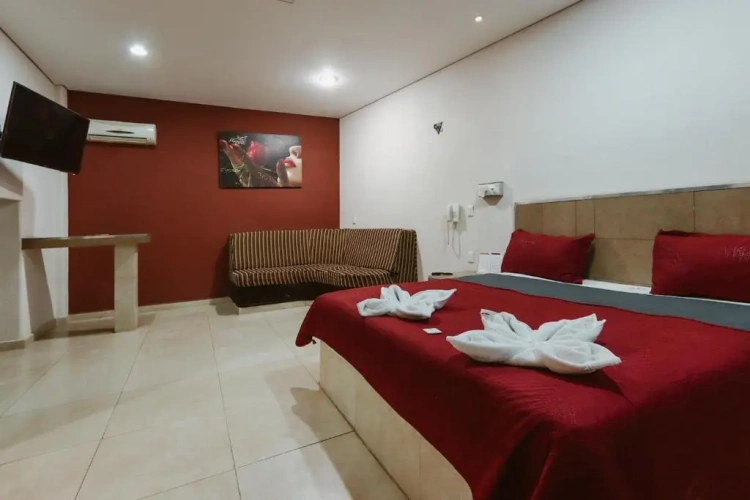 Deluxe Suite