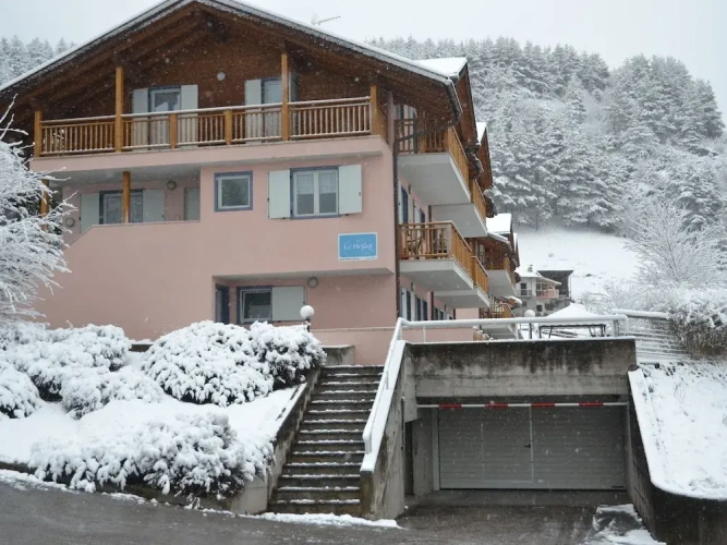 Apartment with balcony