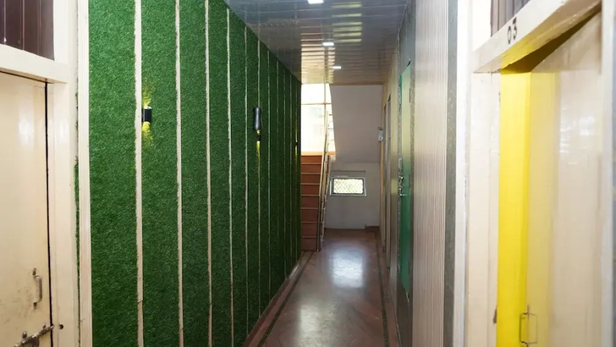 Hotel Apoorva