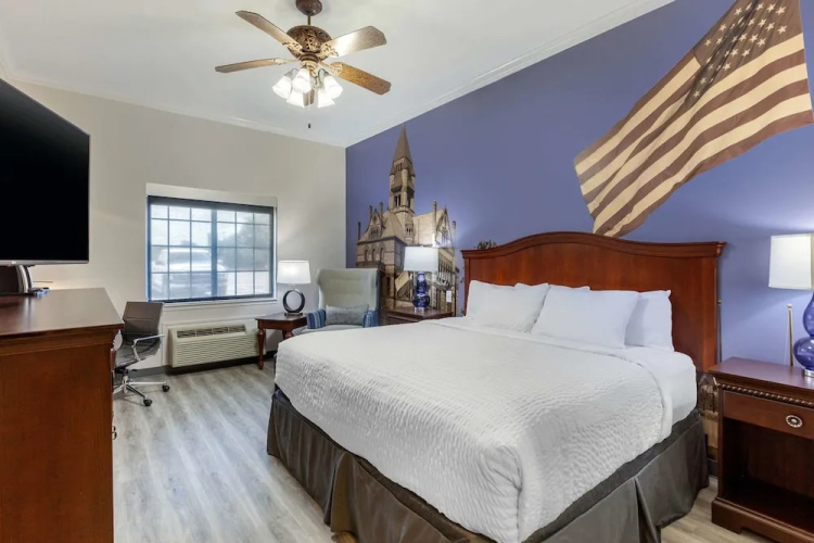 Clarion Pointe Sulphur Springs