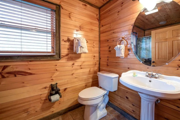 Standing Bear Lodge by Jackson Mountain Rentals