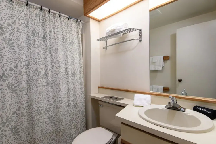 Glades 13 2 Bedroom Condo