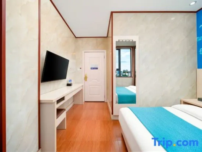 Standard Double room with city view
