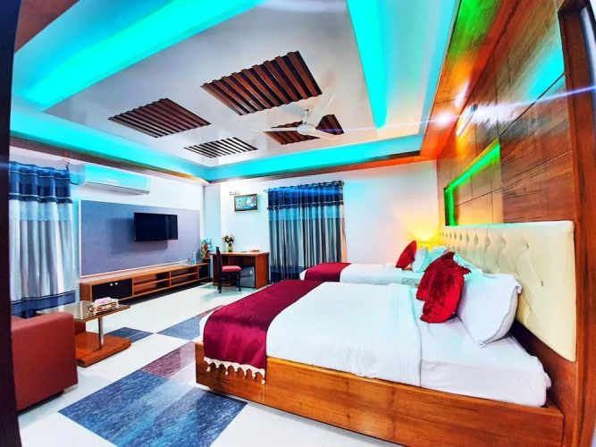 Hotel Khan Palace