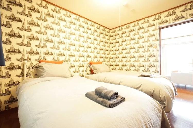 PINK Suite HOUSE