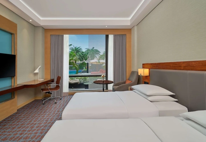 Twin with Club Access room