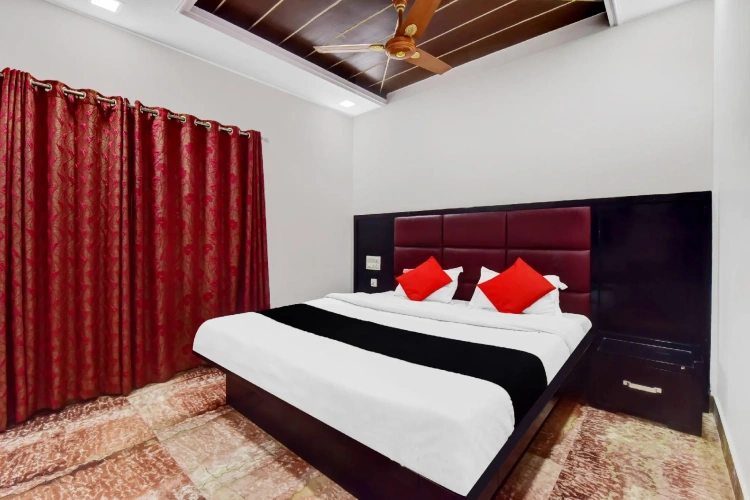 Standard Double Club room