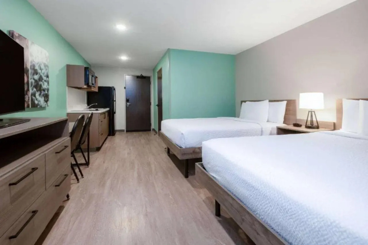 ECHO Suites Extended Stay by Wyndham Richmond West