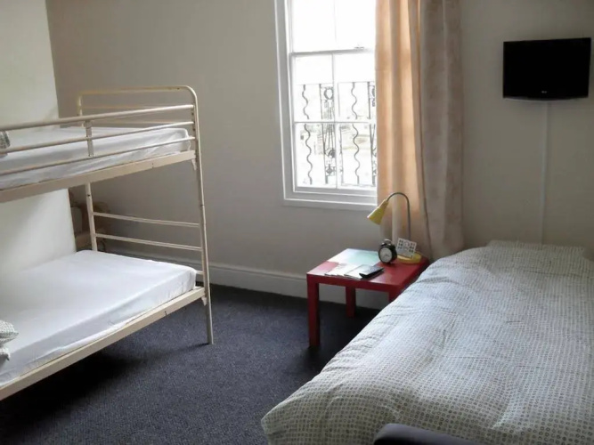 Igloo Backpackers Hostel & Annexe