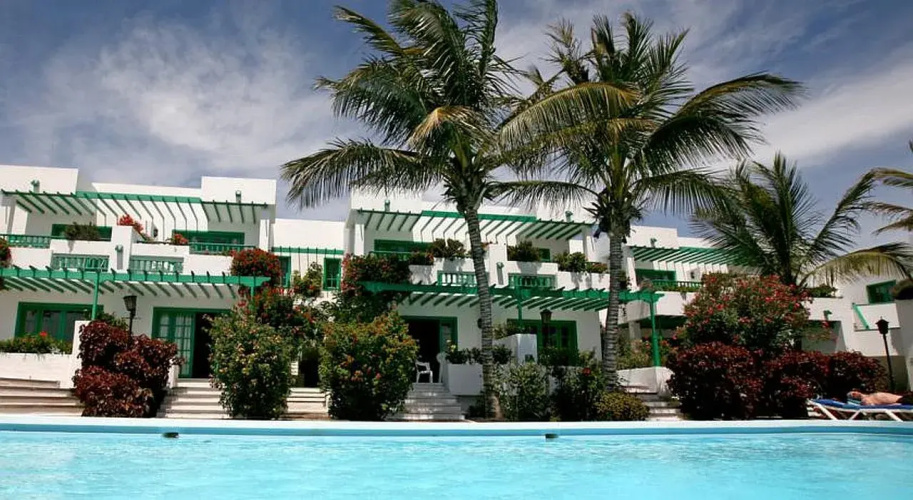 Nazaret Apartamentos