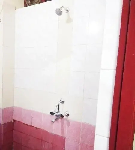 Muthu guest house