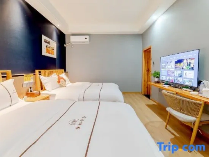 Standard Twin Family room
