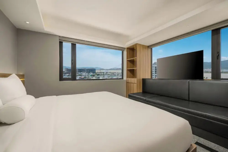 Rest Hotel & Apartment